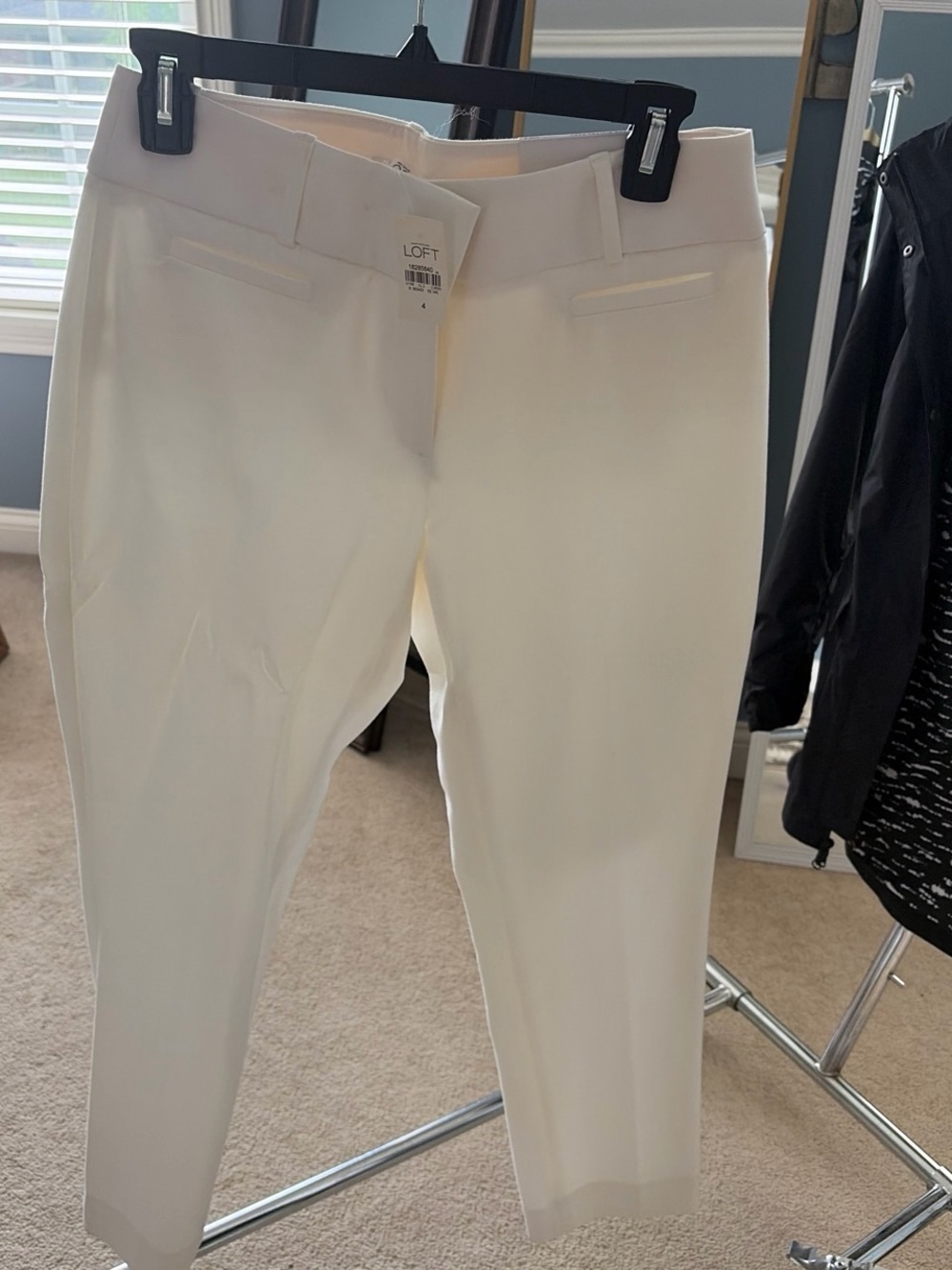 LOFT Cream Cropped Ankle Pants